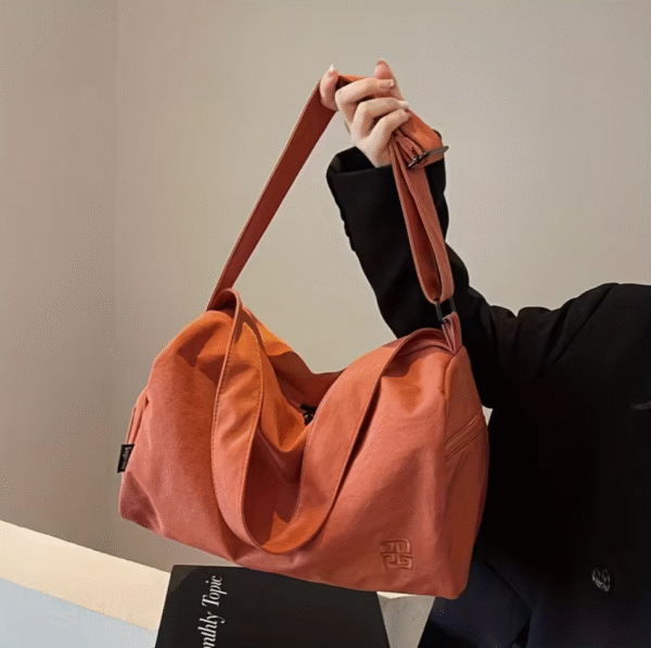 Screenshot 2025-10-31 at 19.25.01 Orange Large Capacity Short Trip Travel Bag