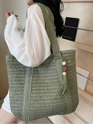 Perfect Lily Woven Tote Bag in Green