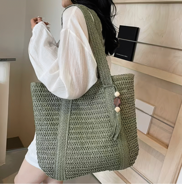 Perfect Lily Woven Tote Bag in Green